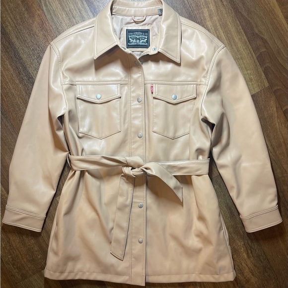 Levi's Women's Faux Leather Belted Shirt Jacket Size Large Color Cream - Picture 6 of 16